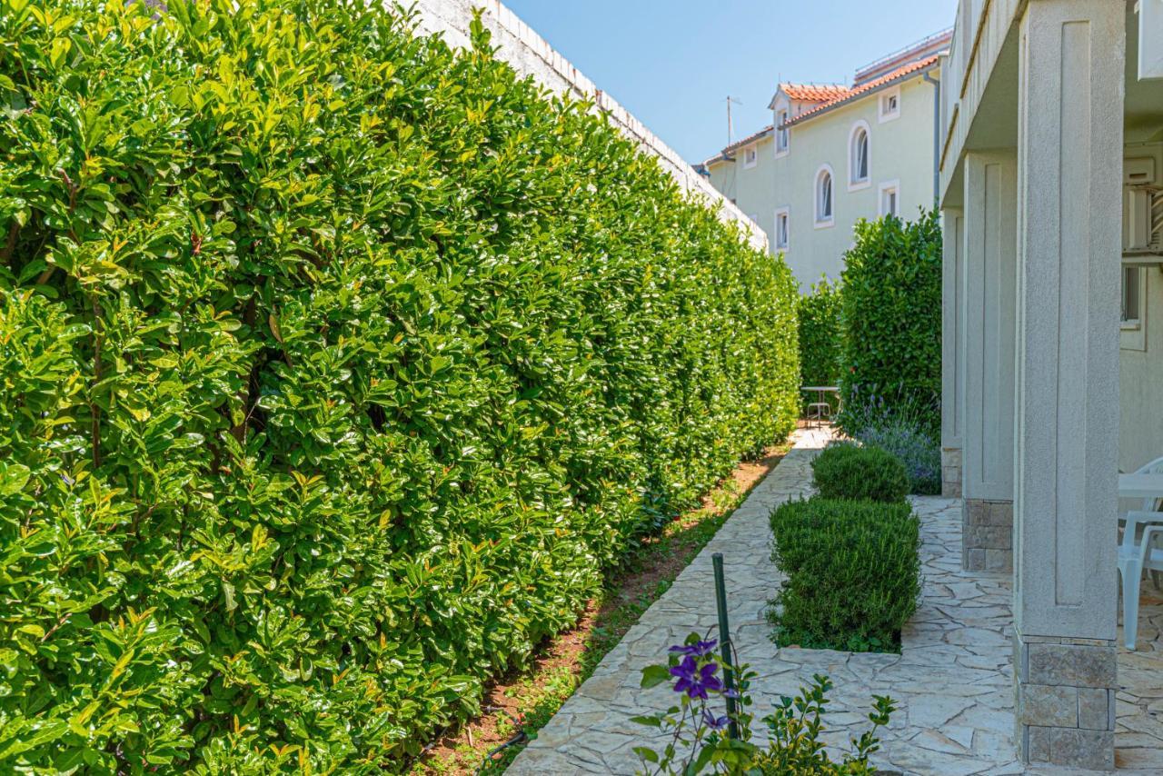 Apartments Villa Tribunj Tribunj  Exterior photo