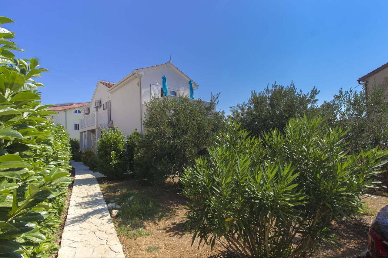 Apartments Villa Tribunj Tribunj  Exterior photo